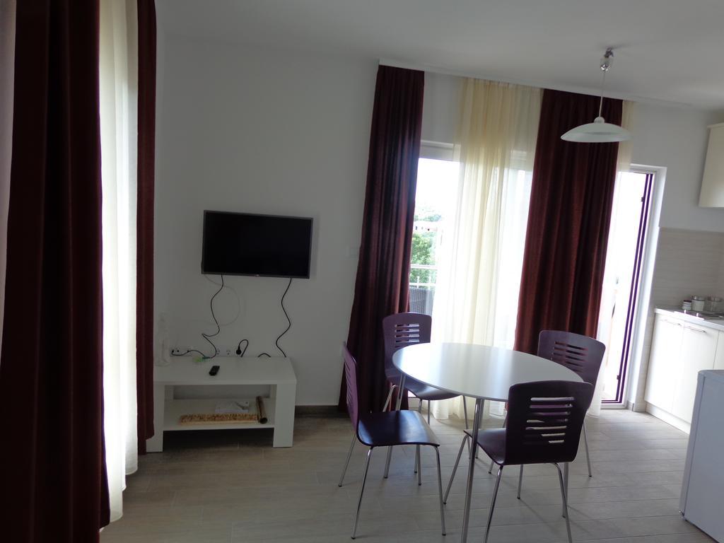 Villa Palas Apartments Rogoznica  Oda fotoğraf