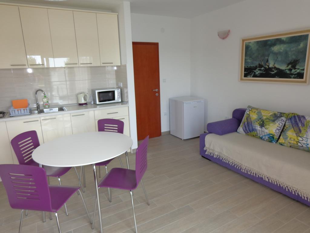 Villa Palas Apartments Rogoznica  Oda fotoğraf